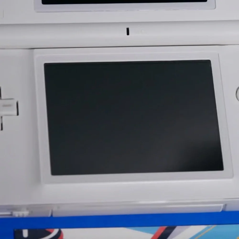 Nintendo DS Lite in Classic White